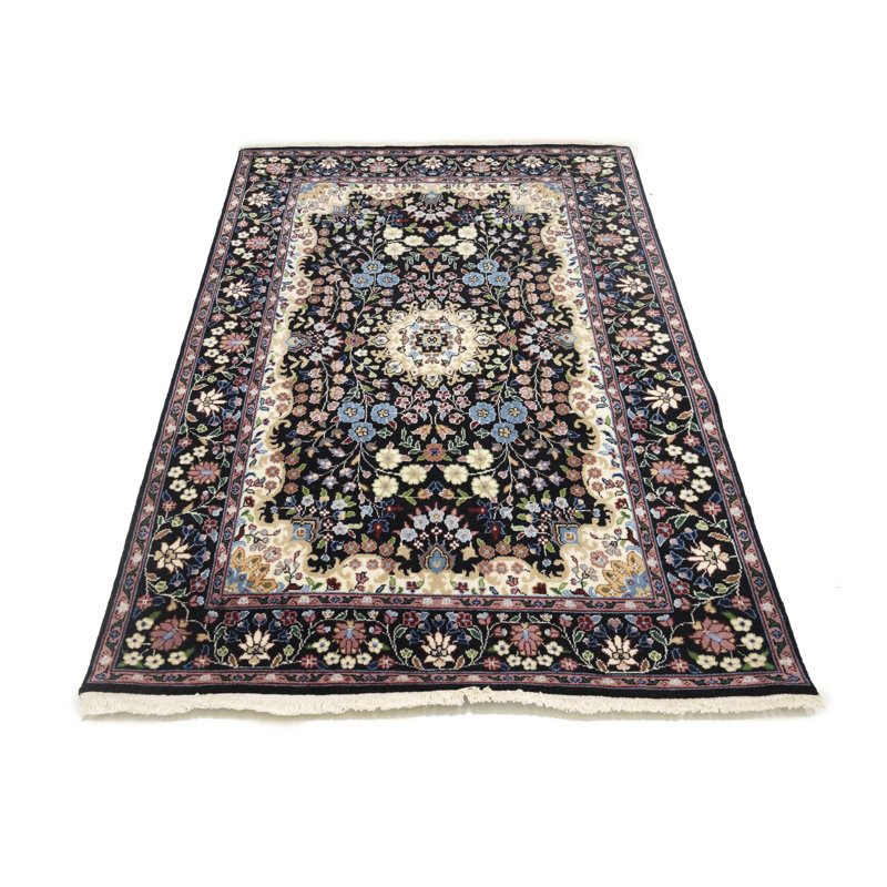 Tapis oriental noir Kirman