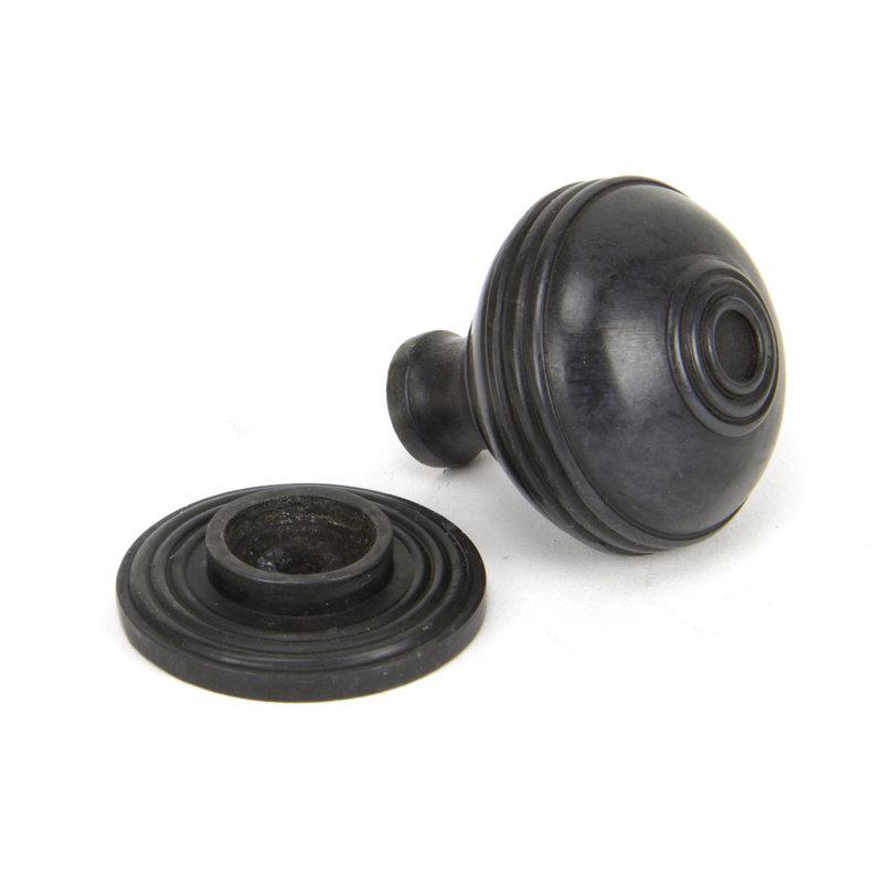Prestbury Cabinet Round Knob, Aged Bronze