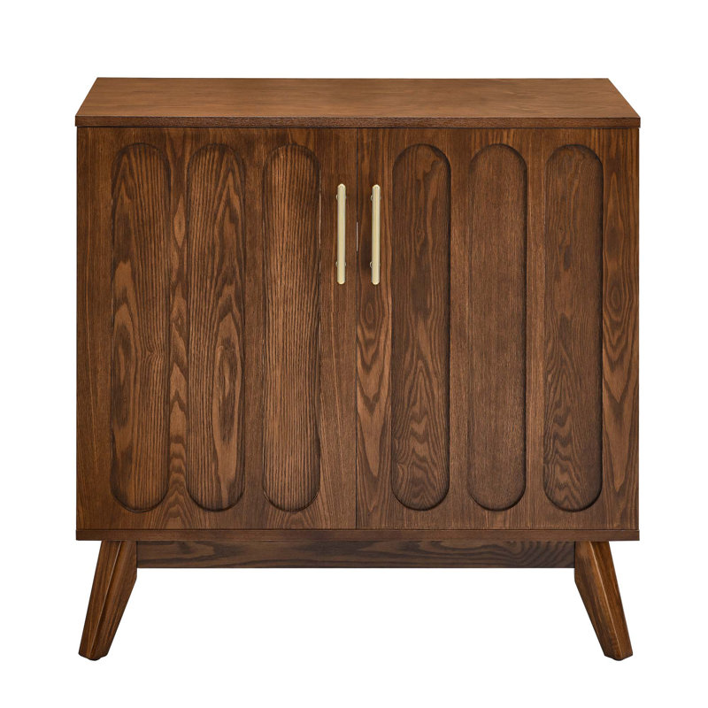 Buffet Mid-Century moderne cannelé avec tablettes réglables et pieds en bois massif, Noyer