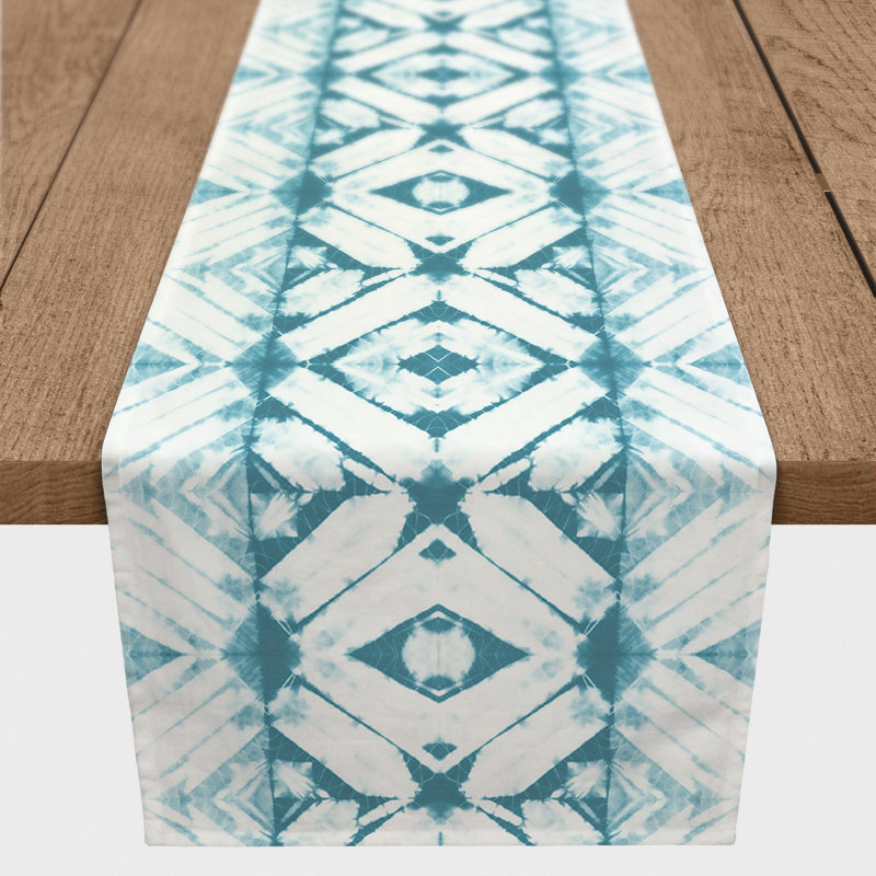 Chemin de table Maghull Diamond Shibori, 72 po x 16 po, Bleu ciel