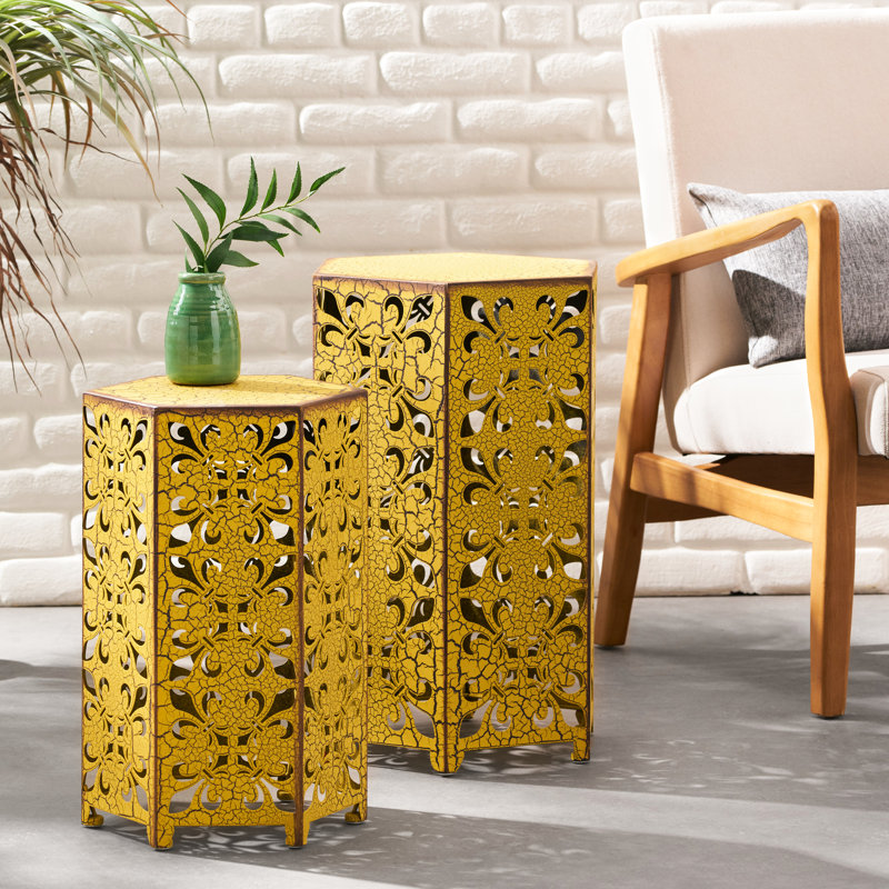 Tables d'appoint antiques jaunes, en fer, style bohémien, 2 tables, jaune, option de décoration attrayante