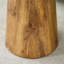 Table basse avec un design rond compact et une texture de grain de bois naturel, 19,6 po de diamètre, panneau de fibres à densité moyenne brun