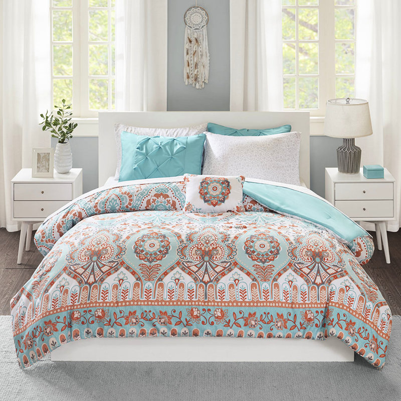 Comforter And Sheet - Fabric Bedding With