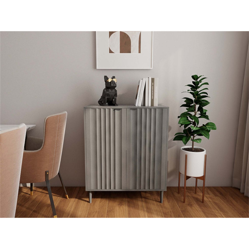Armoire de rangement moderne avec un design compact et un grand espace, parfait pour les petites cuisines et les appartements
