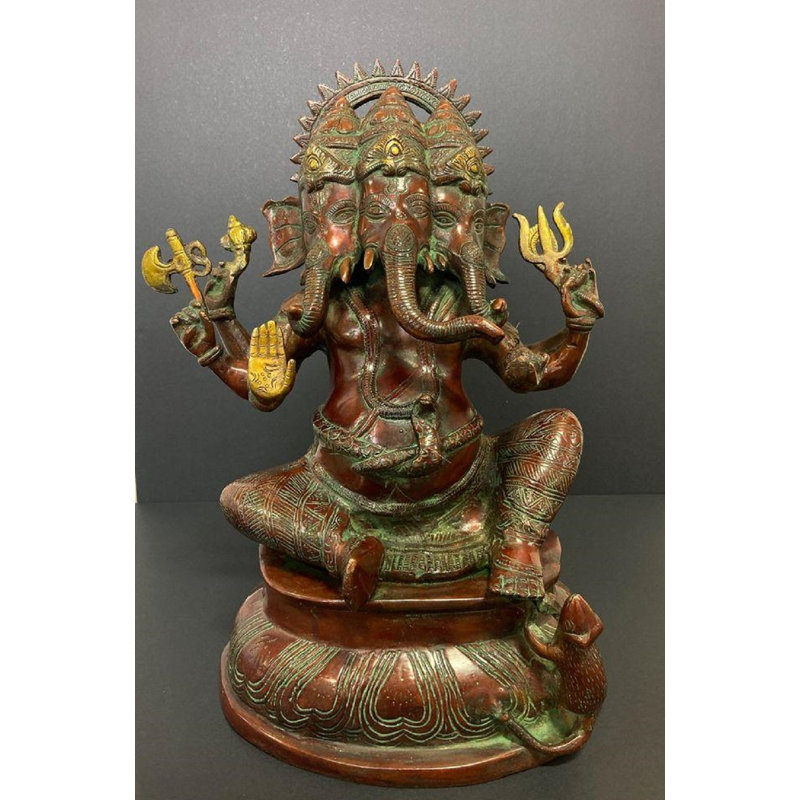 Sculpture solide de Trimukha Ganesha