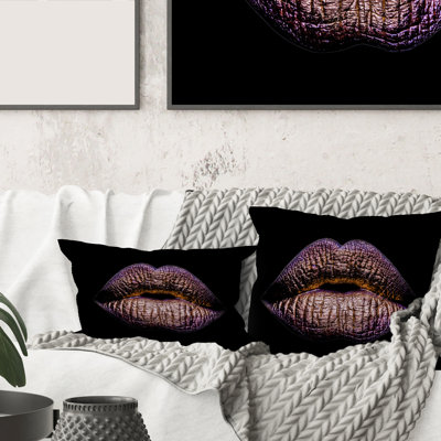 Sexy Golden Metallized Female Lips V Pillow
