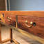 Console Mid-Century à trois tiroirs-107446671