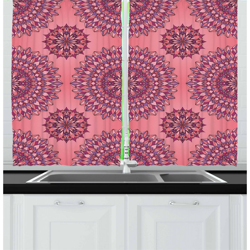 Pointed Kitchen Curtain
