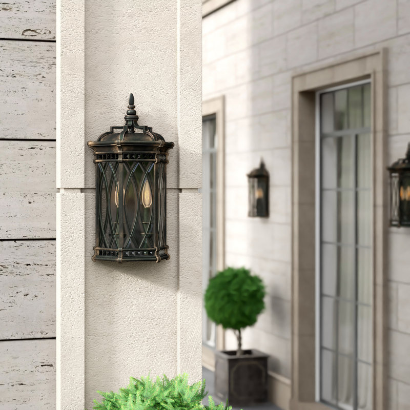 Warwickshire 2 - Light Outdoor Wall Lantern