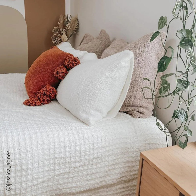 Snug Comforter, Full Comforter, Clear White