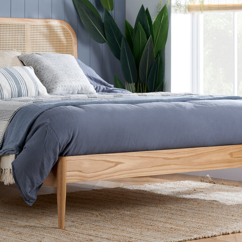 Avaughn Bed, Kingsize (5')