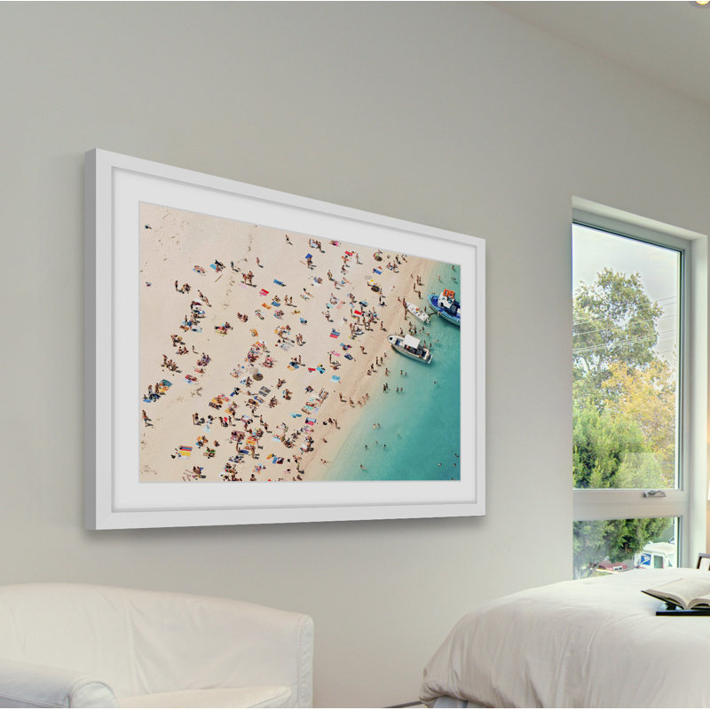 «Boat Party» par Marmont Hill, H 30 po x l 45 po x P 1,5 po, Papier blanc avec cadre