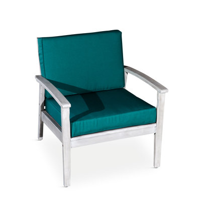 Chaise en eucalyptus gris argenté Fanning avec coussins foncés, assise profonde pour l'extérieur et confort de conception