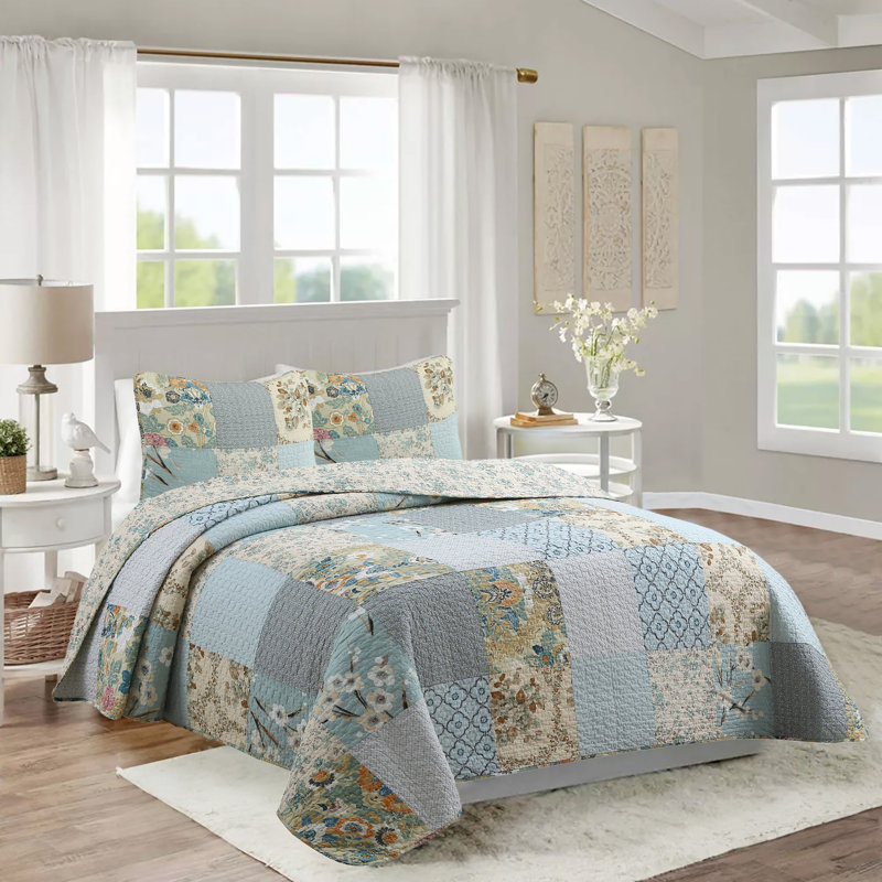 Sky Blue Floral Patens Ogee Patchwork Cotton Quilt Bedding Set, King Quilt + 2 King Shams