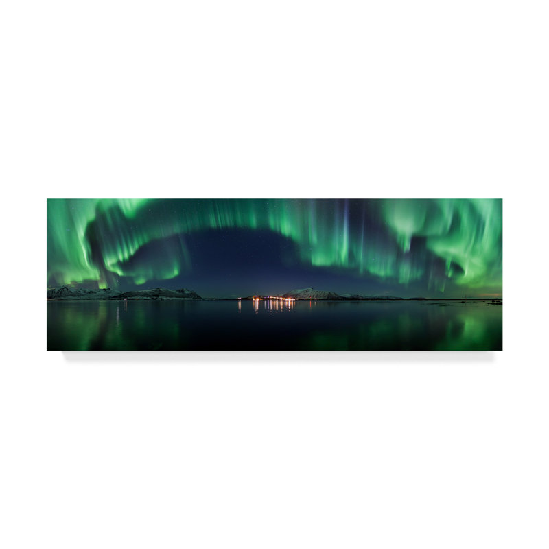 «Magical Night» par Macrae, reproduction de photo sur toile tendue, H 10 po x l 32 po x P 2 po
