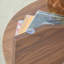 Table basse ronde en verre avec base en éventail Levi-748726807