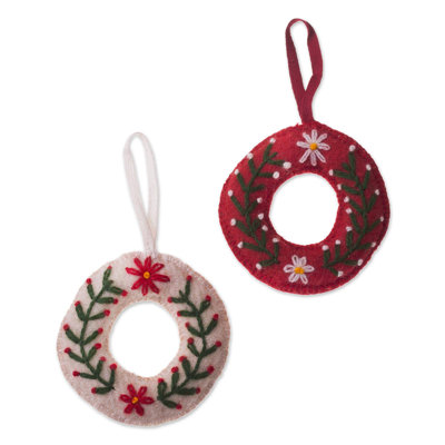 Figurine décorative suspendu en laine Holiday couronnes