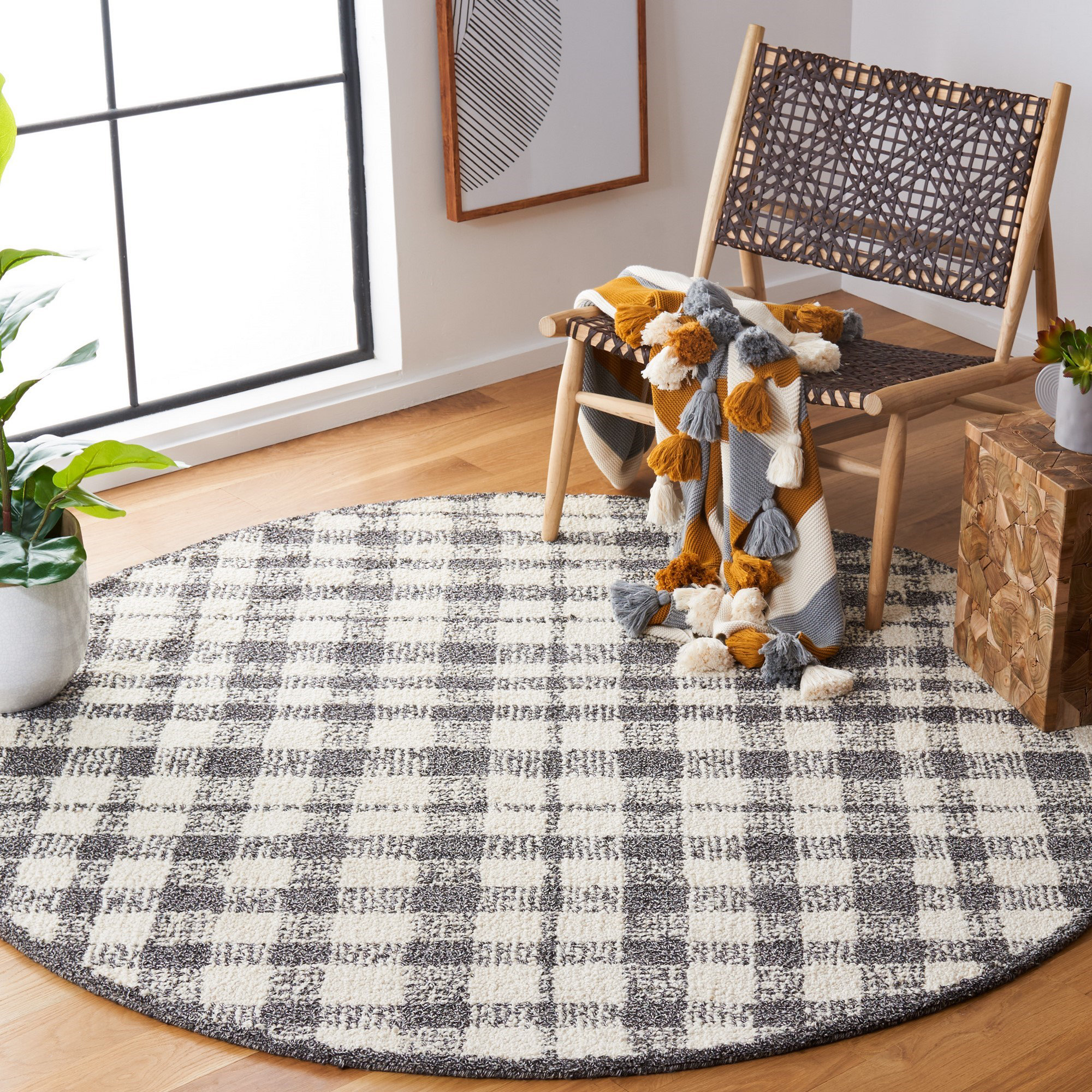 Halstead Plaid Handmade Tufted Ivory/Black Area Rug, Round 6'