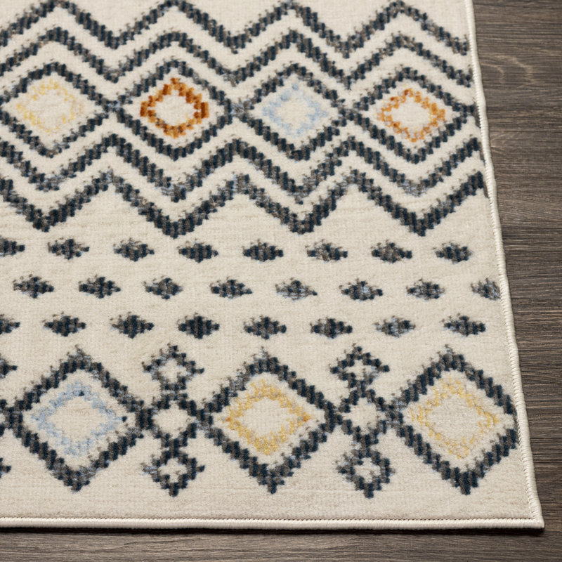 Hyrmet Moroccan Indoor Rug, Rectangle 5' x 7'