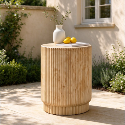 Table de bout ronde à piédestal, tabouret sculpté MGO cannelé, table d'appoint de patio polyvalente pour le jardin et le salon