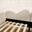 Lit de jour rembourré en tissu Sherpa pour enfants confortable avec dossier en forme de nuage-137639460-137639462