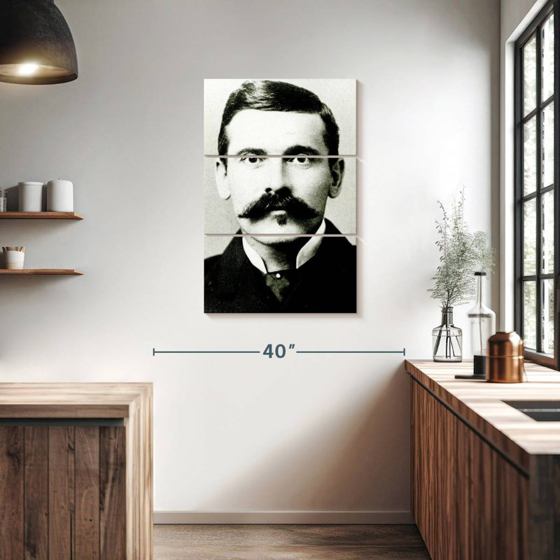 Keiraleigh Doc Holliday 1882, H 38 po x l 24 po