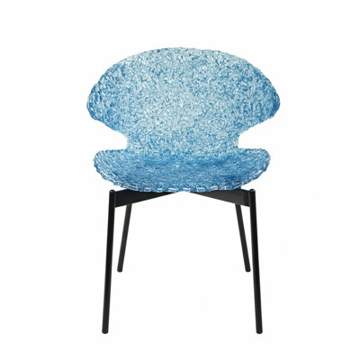 Swan Chair – Iconic Design With Elegant Light Reflection