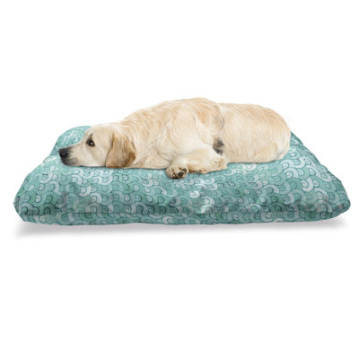 Lit pour animal de compagnie Ambesonne Ocean, motif de vagues de mer tourbillonnantes abstraites, spirale, thème marin, impression d'œuvres aquatiques, coussin résistant à mâcher pour chien et chat avec housse amovible, 24 po x 39 po, turquoise