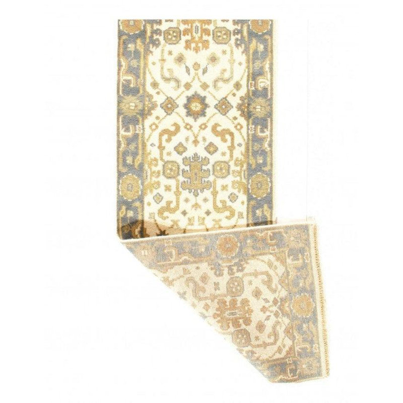 Oriental Area Rug in Ivory