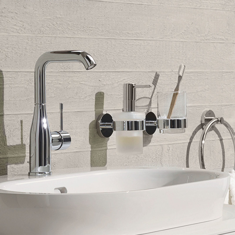 GROHE Essence Single Hole Bathroom Faucet with Single Handle, Size Large, Star Light Chrome