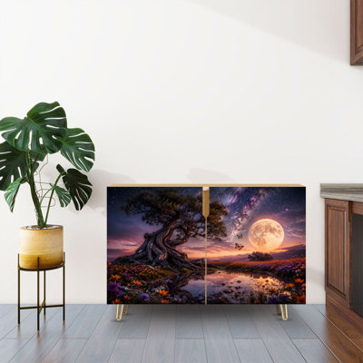 Buffet buffet avec rangement majestueux arbre antique par Reflective Pond sous la pleine lune et ciel étoilé avec 2 portes pour le salon et la cuisine