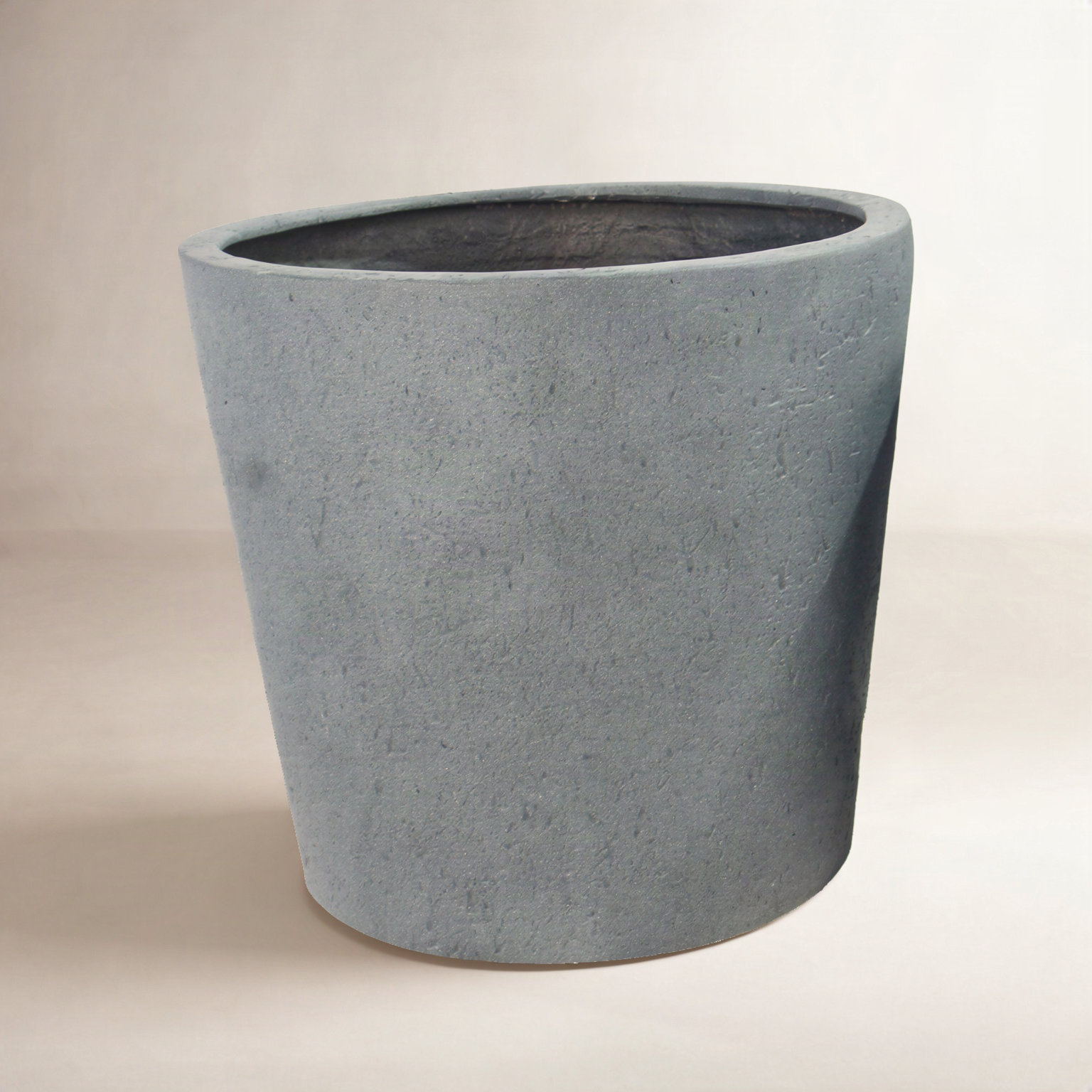 Mariano 19" Pot Planter, Dark Gray