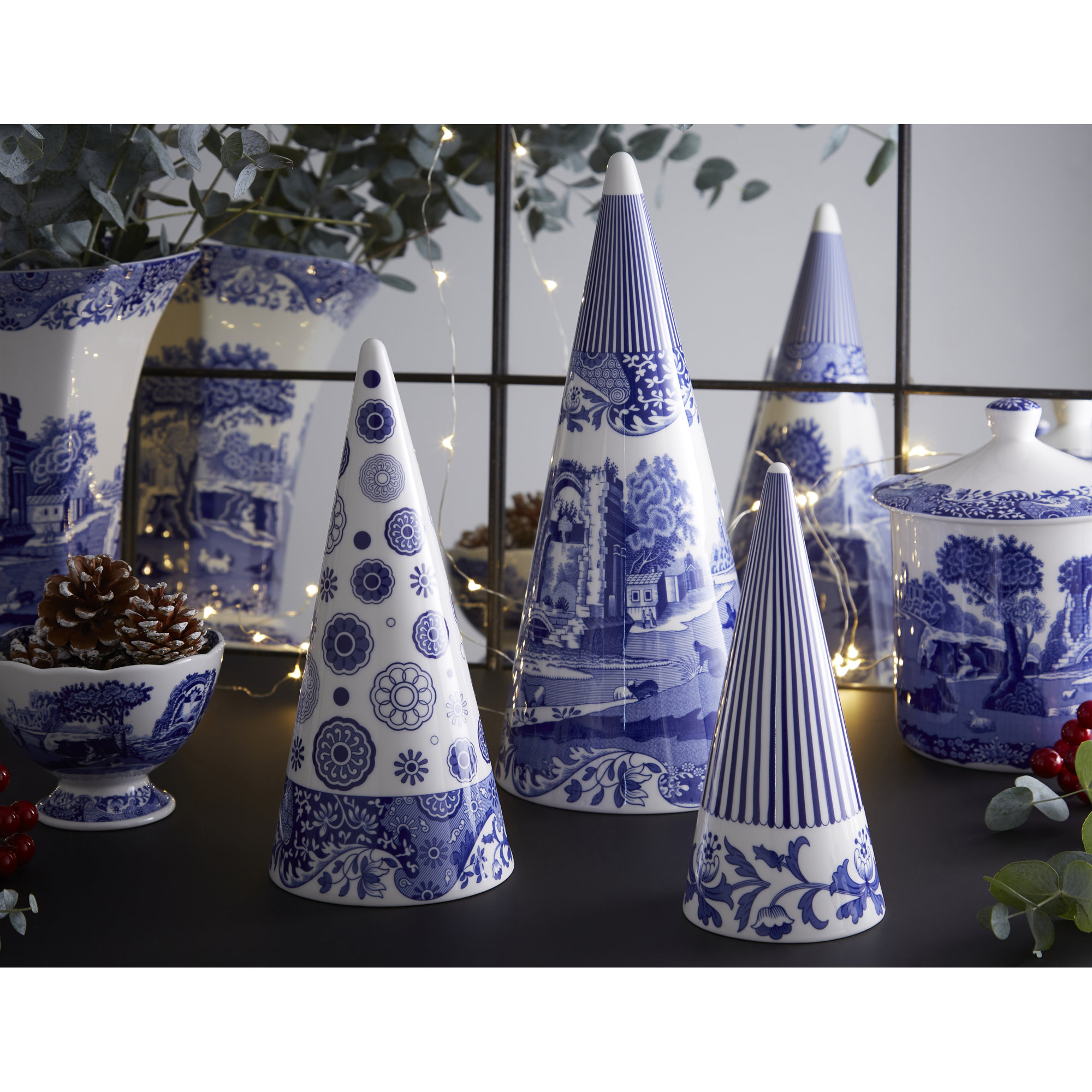 Spode Blue Italian Topiary 13"