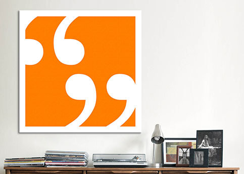 « quotes », art textuel sur toile tendue orange/blanc, H 12 po x l 12 po x P 0,75 po