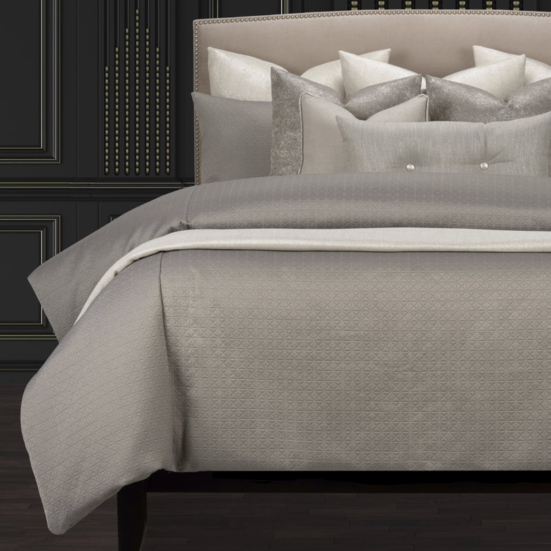 Manuscript Geometric Shimmering Supreme Duvet Cover and Insert Set, Gray, Queen Duvet Cover + 4 Shame + 4 Throw Pillows