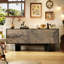 Buffet de style rétro et minimaliste-763169558