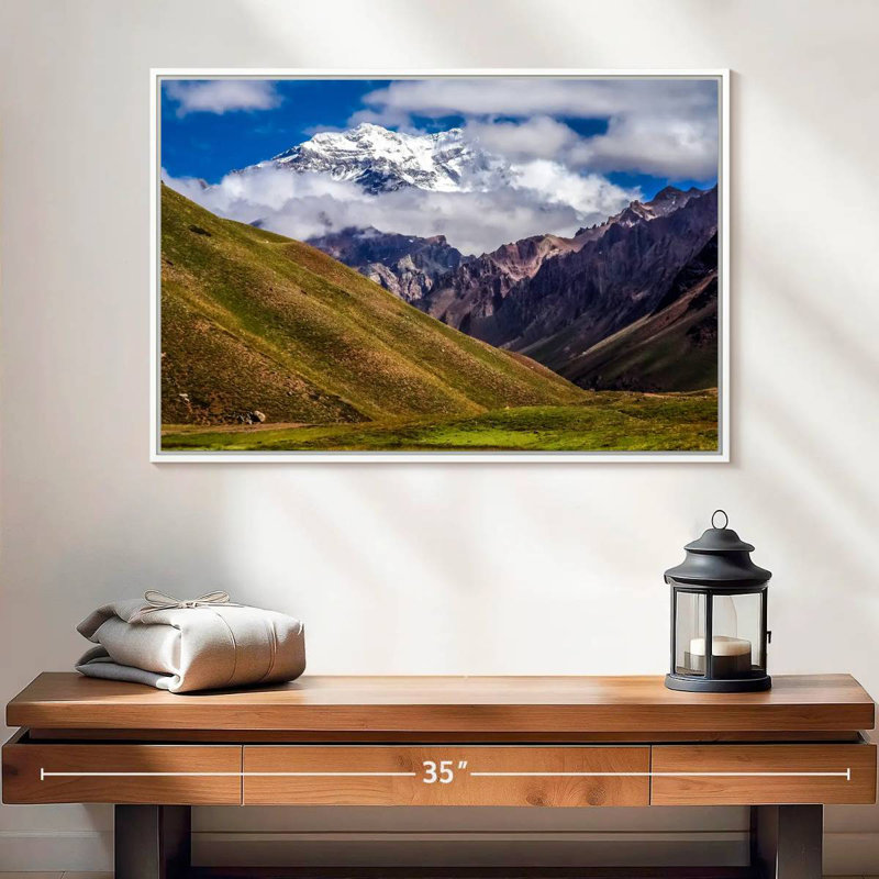 Aconcagua nuageux, 25 po x 17 po, Cadre flottant blanc