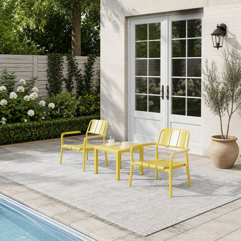Ensemble chaise monoplace et table basse en polypropylène durable pour une utilisation polyvalente de détente à l'intérieur et à l'extérieur