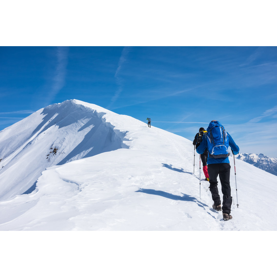 Wandern in den Bergen von Deimagine - Druck ohne Rahmen auf Leinwand