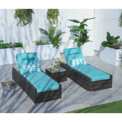 Ensemble de chaises longues inclinables 78 po avec coussins et table
