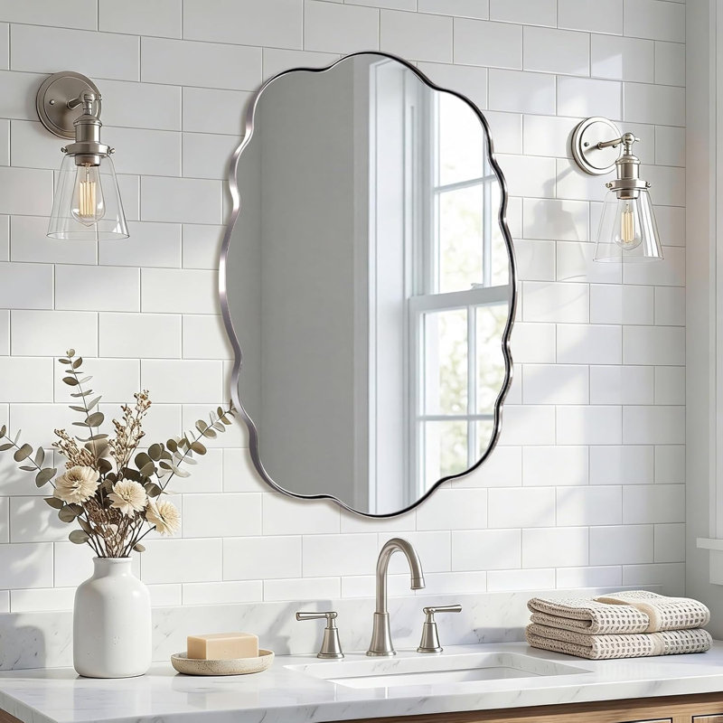 Miroir festonné chromé ondulé - miroir de salle de bain ovale moderne de 24 x 32 pouces, miroir mural irrégulier unique avec cadre en métal SUS robuste
