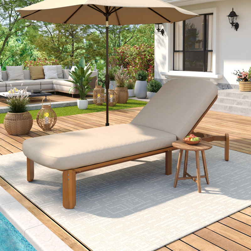 Chaise longue d'extérieur en bois d'acacia Kiren avec dossier inclinable à 3 positions, Brun