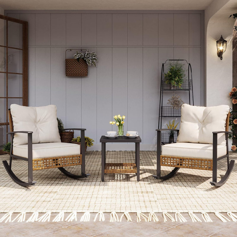 Ensemble de chaises berçantes en rotin 3 pièces, ensemble de conversation avec table d'appoint et coussins épais, ensemble bistro à bascule, mobilier d'extérieur avec coussins épais et table basse à 2 niveaux