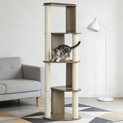 Arbre à chat d'angle