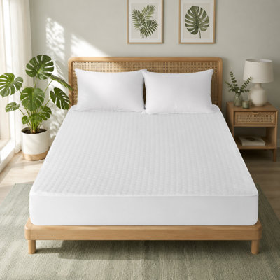 Cooling Waterproof Mattress Protector with Ice Silk Top Layer and Machine Washable Design