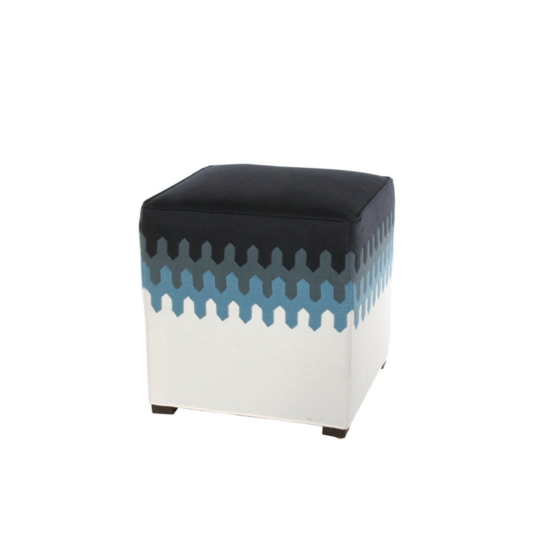 Amelie Pouf