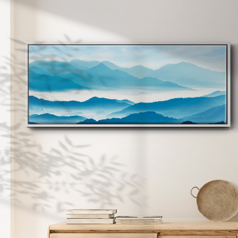 Misty Mountains - Toile encadrée, H 8 po x l 20 po