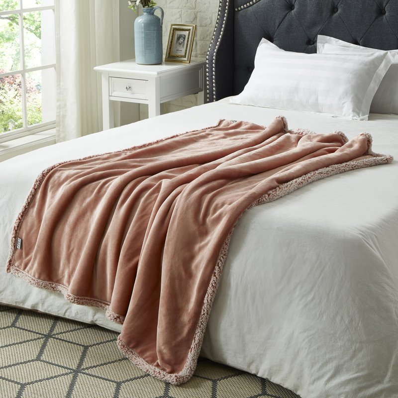 Zakary Flannel Throw Reverse Heathered Sherpa 50" x 60", Blush