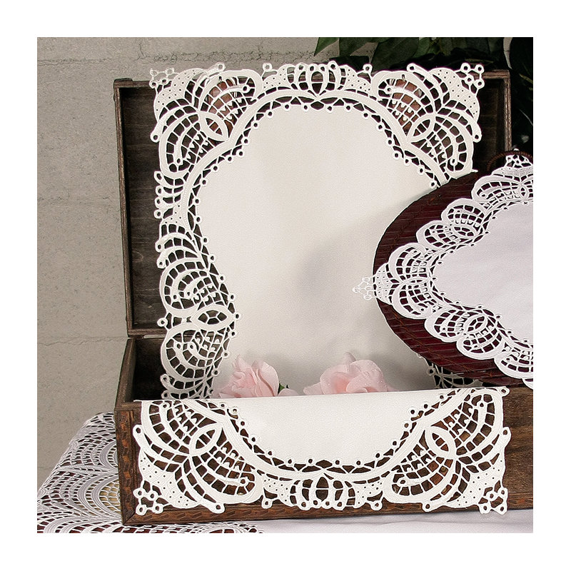 Dainty Lace Placemat and Napkin Set