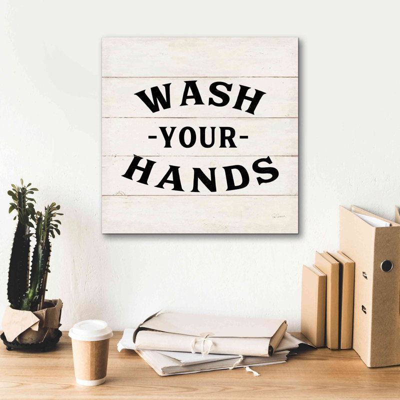 «Shiplap Bath IV Less Distress» par Sue Schlabach, estampe numérique sur toile, L 18 po x H 18 po